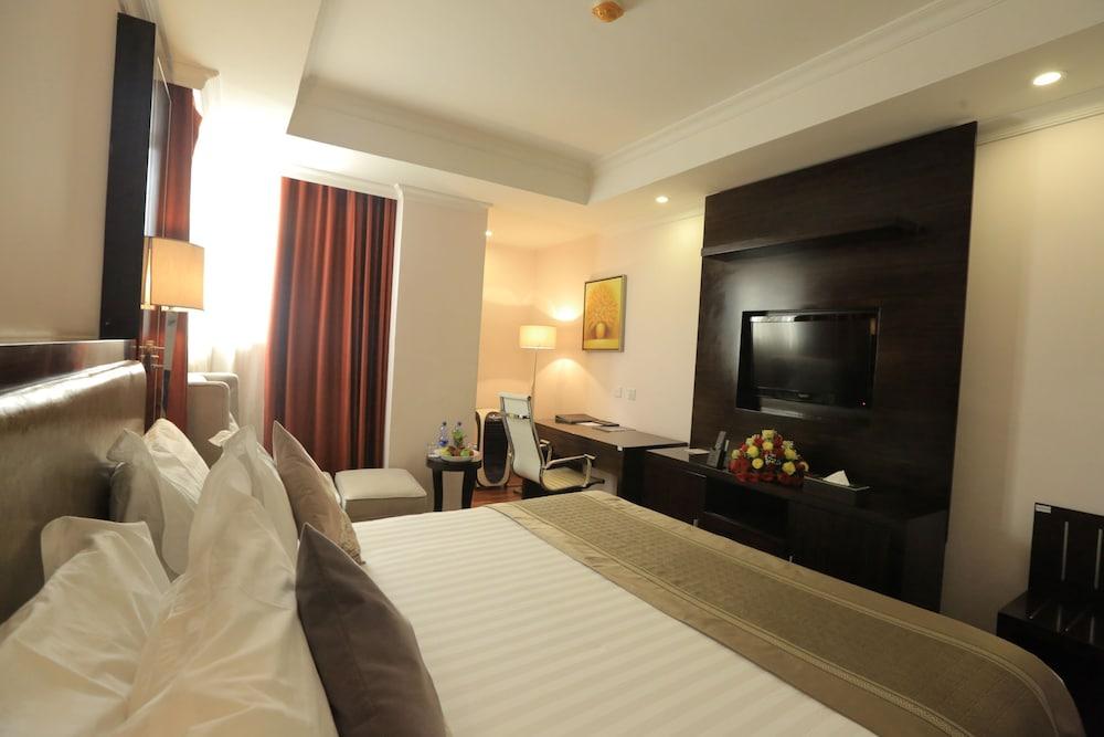 Saro Maria Hotel Addis Ababa Exterior photo